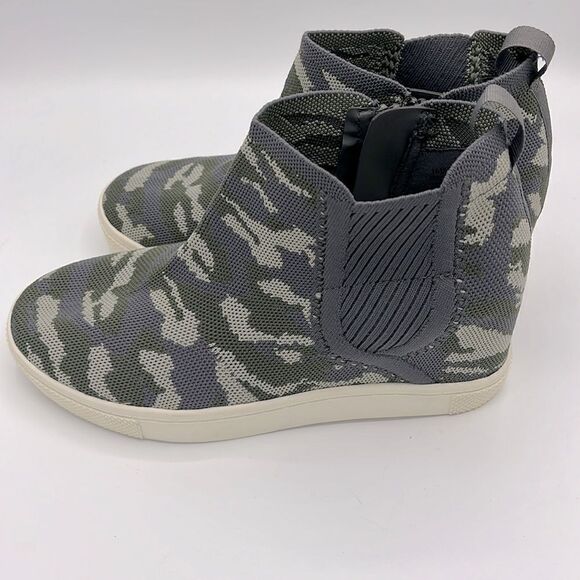 Torrid camo stretch knit sneaker wedge shoe - Picture 5 of 8